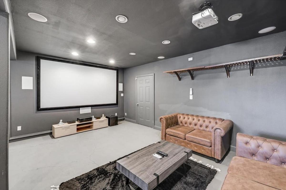 Stunning 5Br 2Ba Holiday Home With Private Pool And Cinema Dallas Eksteriør bilde