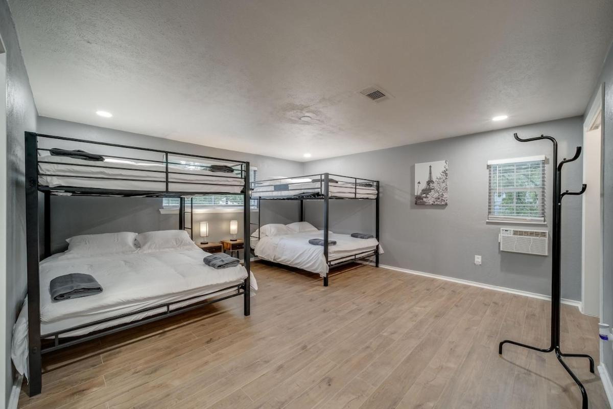 Stunning 5Br 2Ba Holiday Home With Private Pool And Cinema Dallas Eksteriør bilde