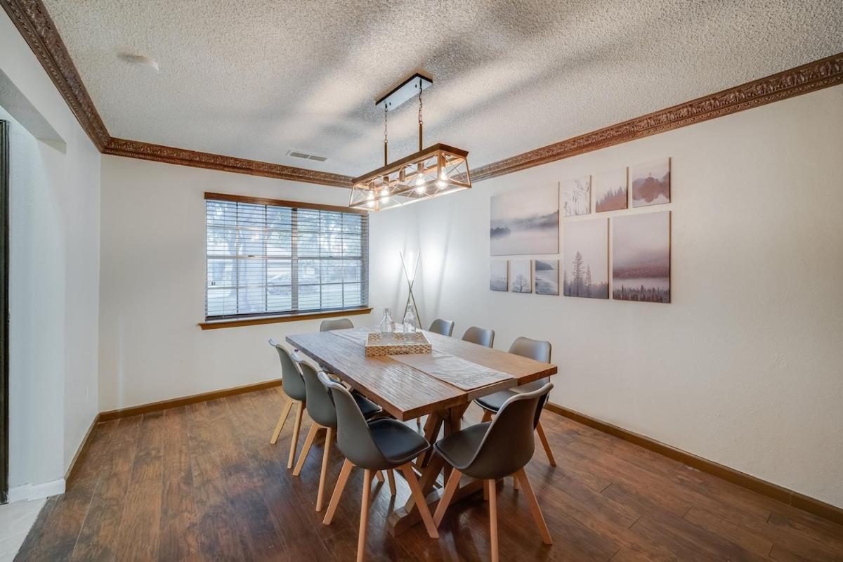 Stunning 5Br 2Ba Holiday Home With Private Pool And Cinema Dallas Eksteriør bilde