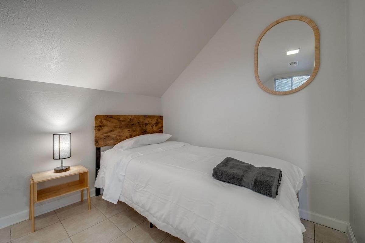 Stunning 5Br 2Ba Holiday Home With Private Pool And Cinema Dallas Eksteriør bilde