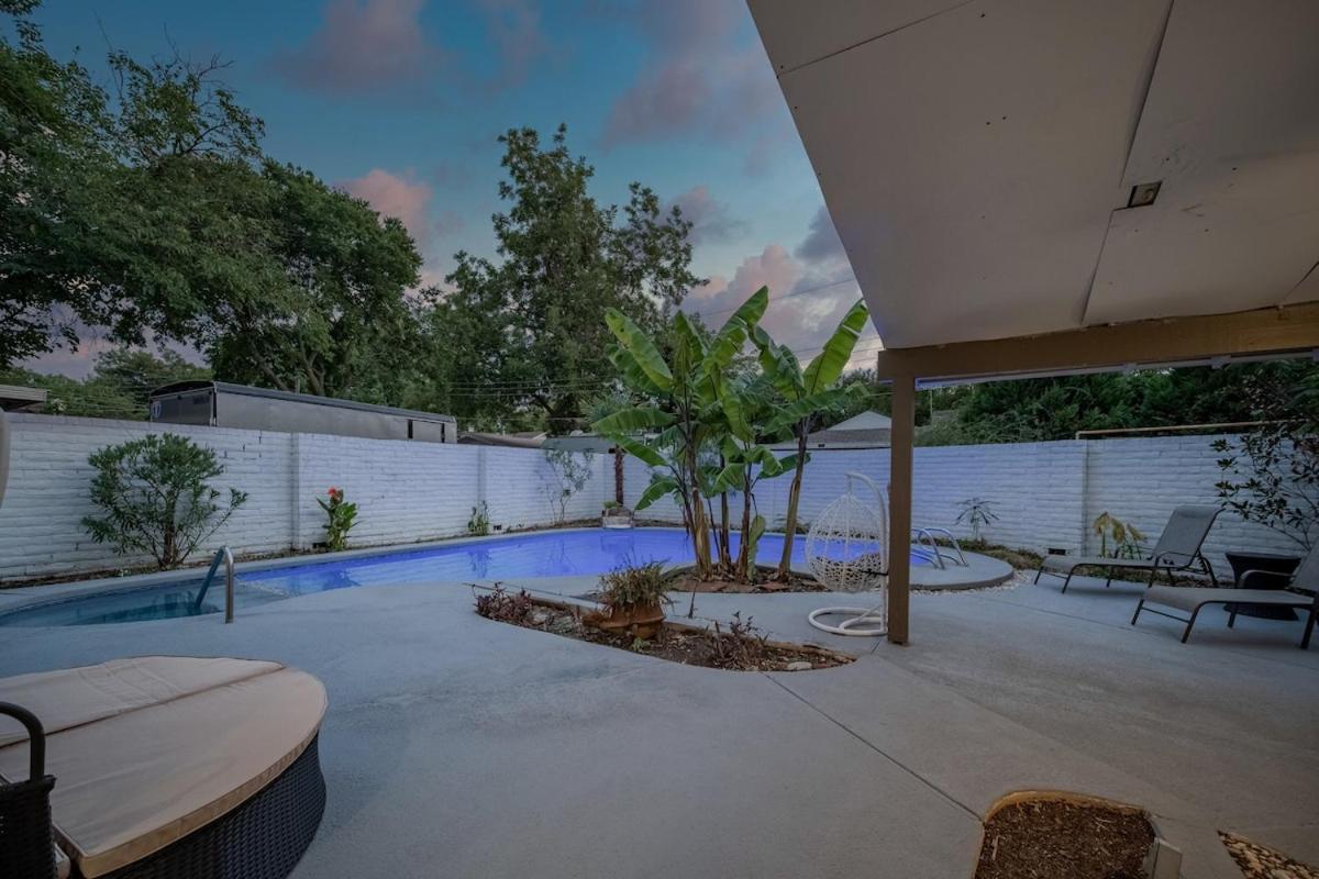 Stunning 5Br 2Ba Holiday Home With Private Pool And Cinema Dallas Eksteriør bilde